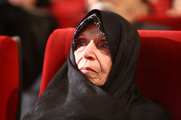 سیمین دخت وحیدی