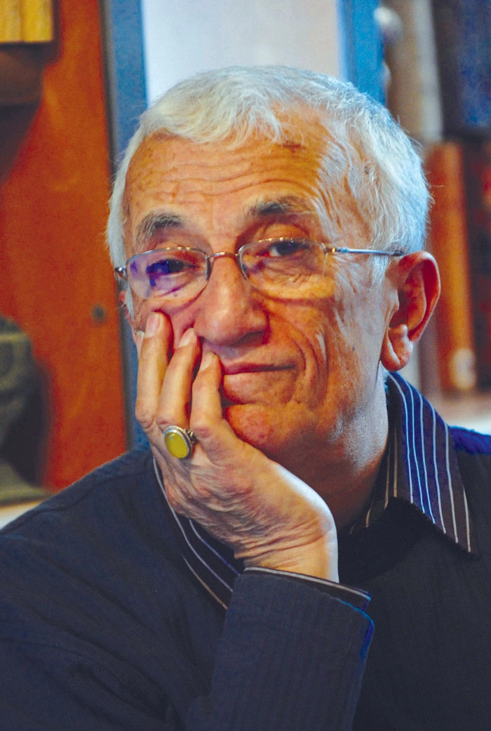 ایرج زهری